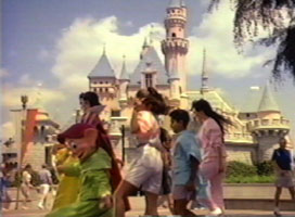 Disneyland "Fun"TV stillframe, Caroselli TV